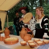 middeleeuws servies voor een bruiloft. 