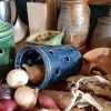 pot om ui/knoflook te bewaren.